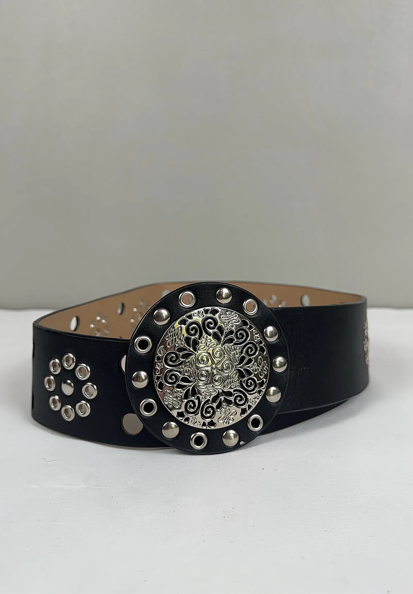 Maryam Nassir Zadeh Belt
