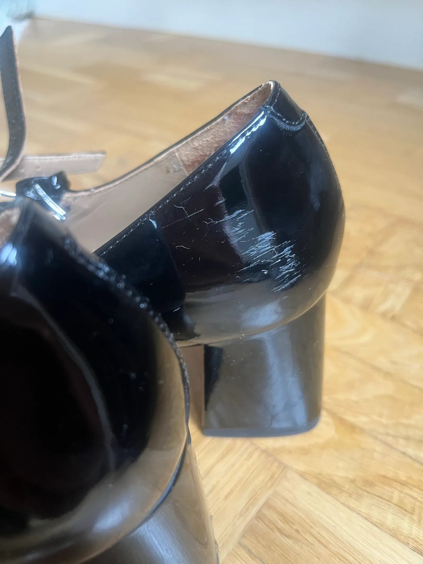 & Other Stories Heels