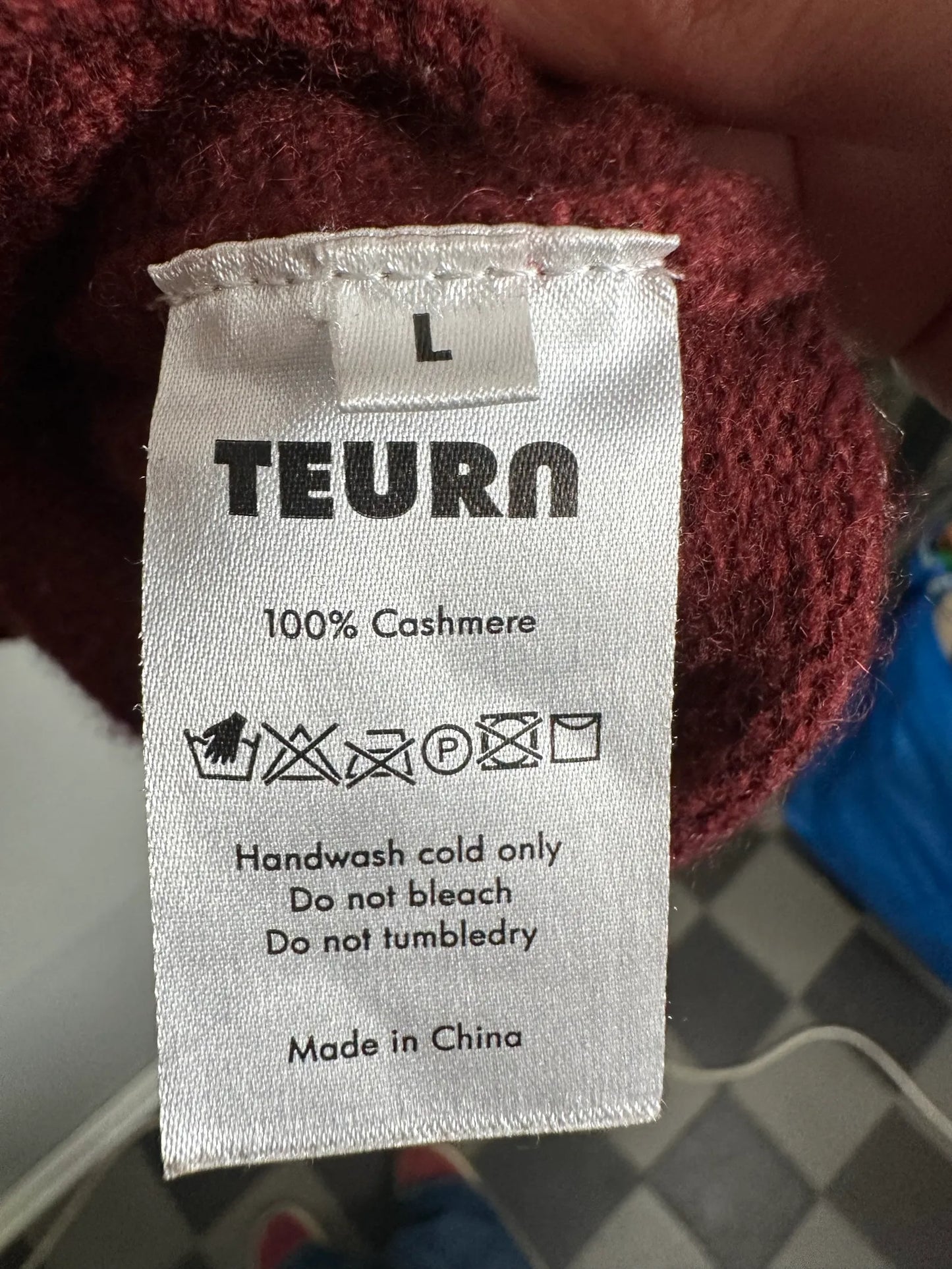 Teurn Studios-kashmirtröja