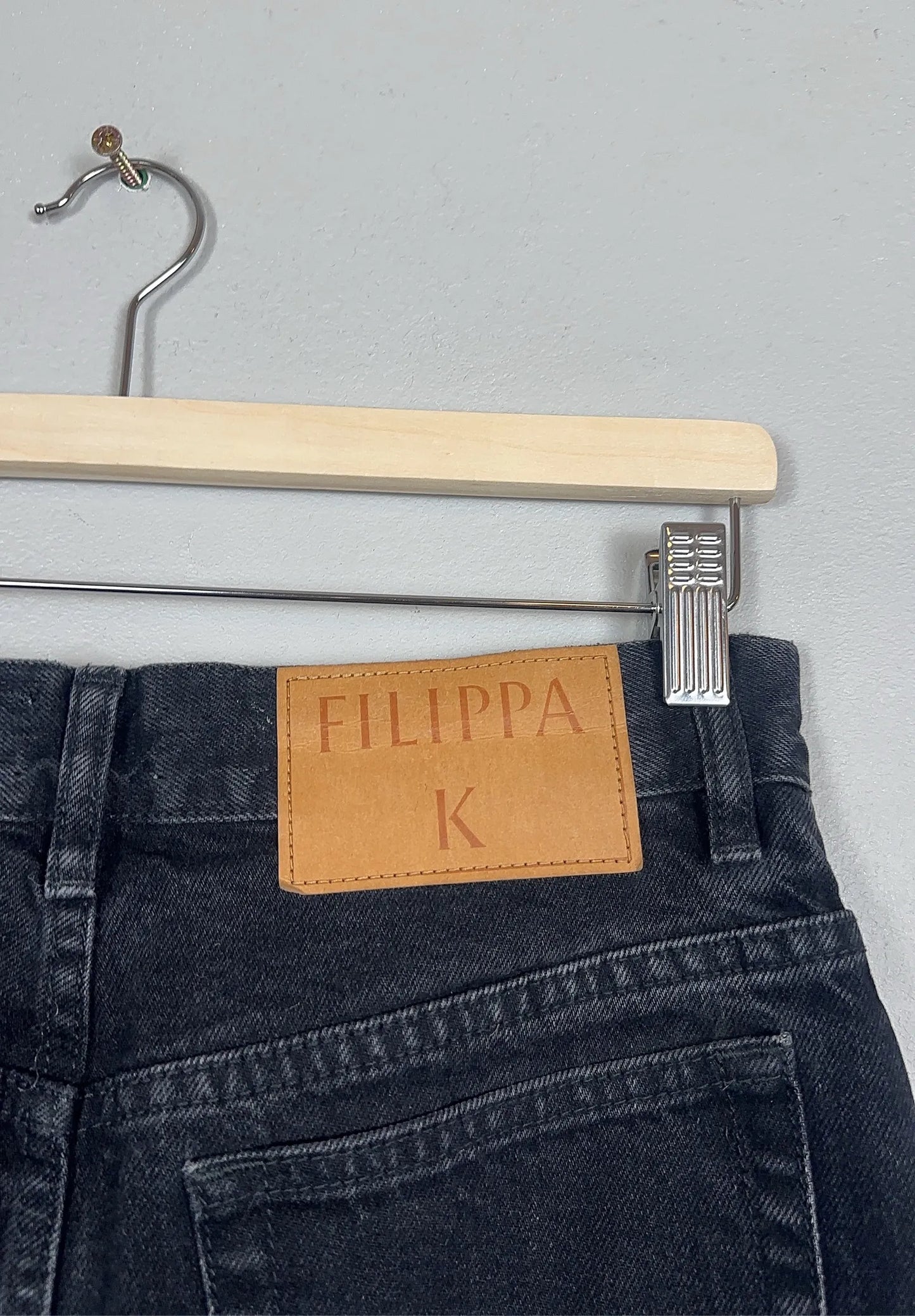 Filippa K Baggy Tapered Jeans