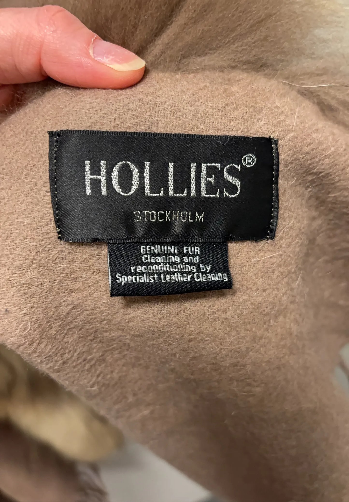 Hollies-ullponcho