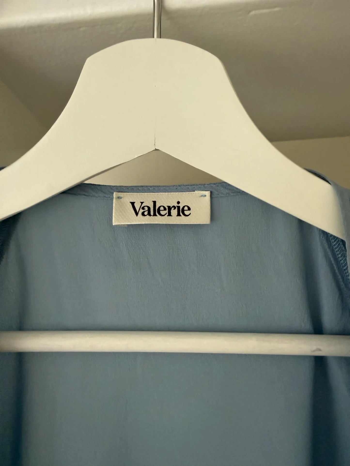 Valerie Aflalo-sidenklänning