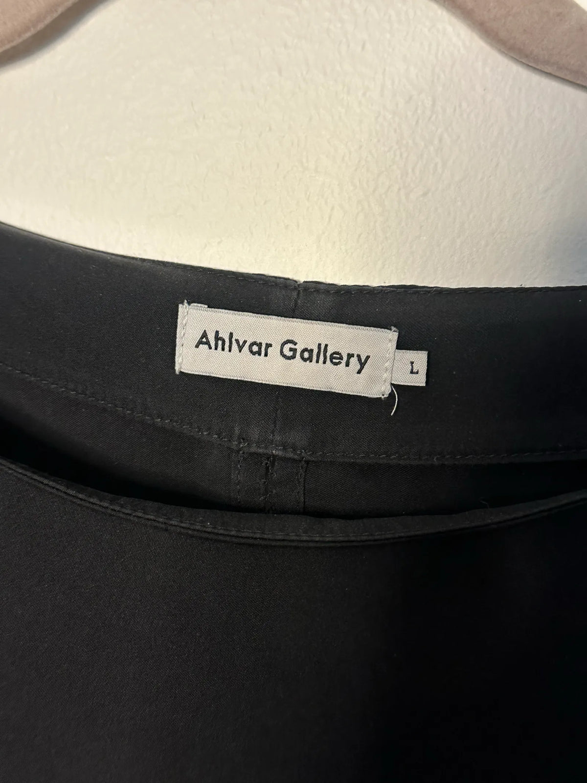 Ahlvar Gallery-sidentunika