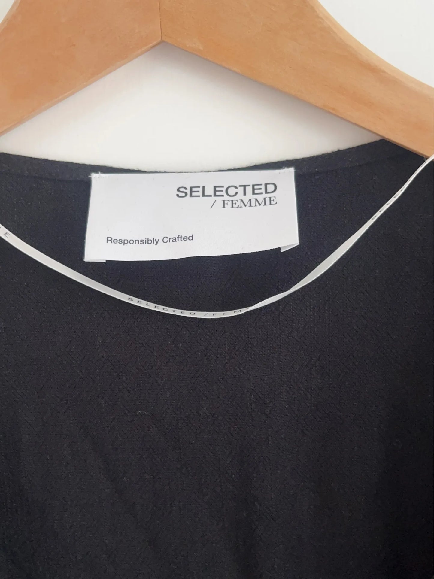 SELECTED Evita 2/4 Midi Wrap-klänning