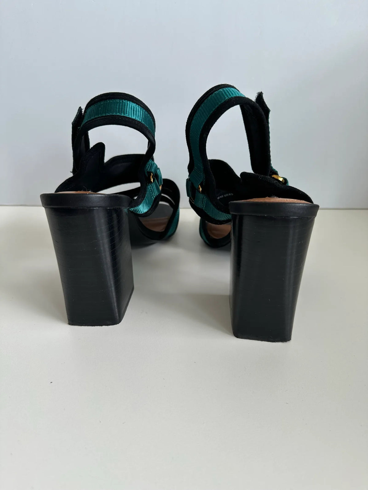 & Other Stories-skinnklackar
