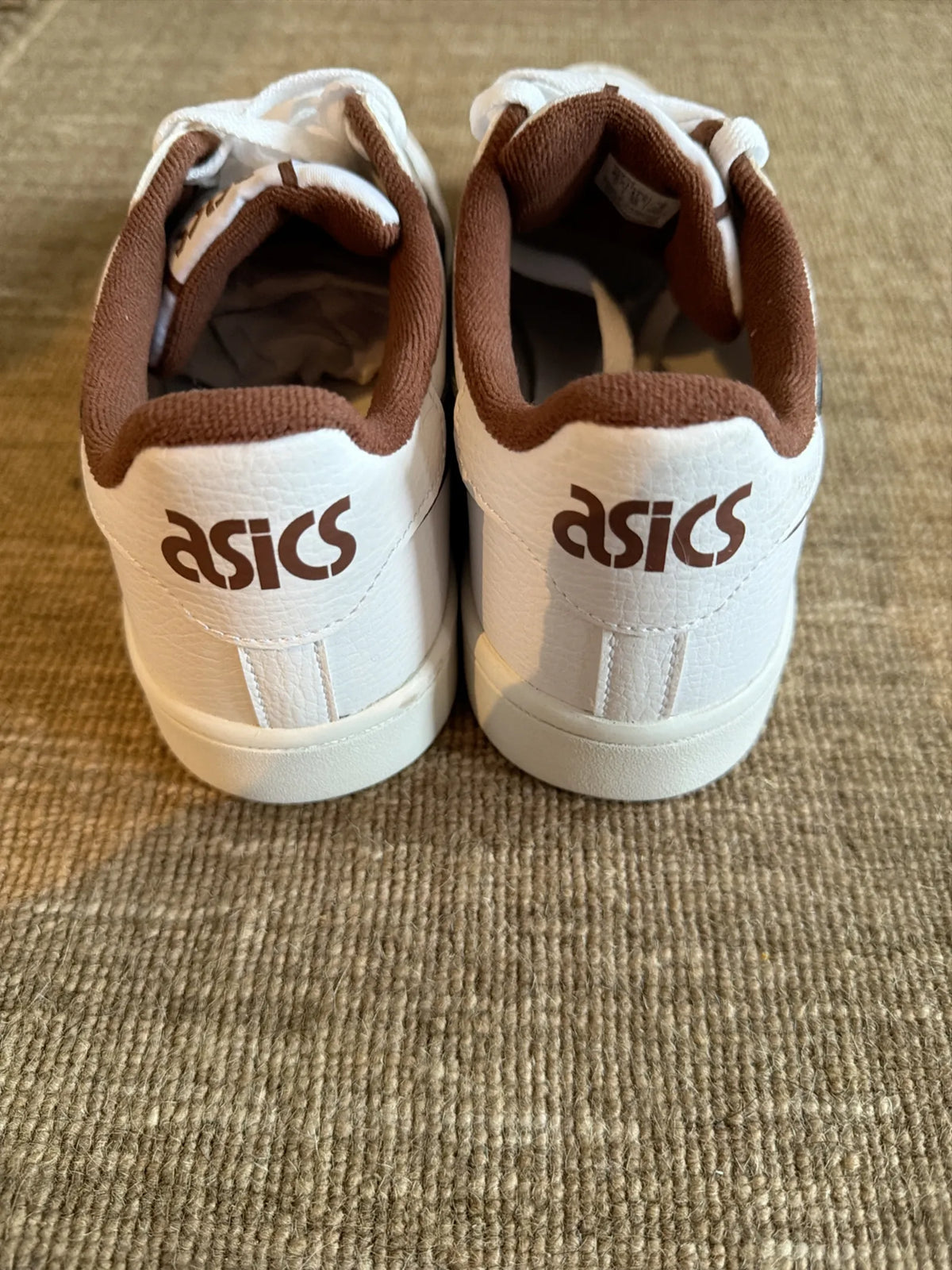 Asics Sneakers