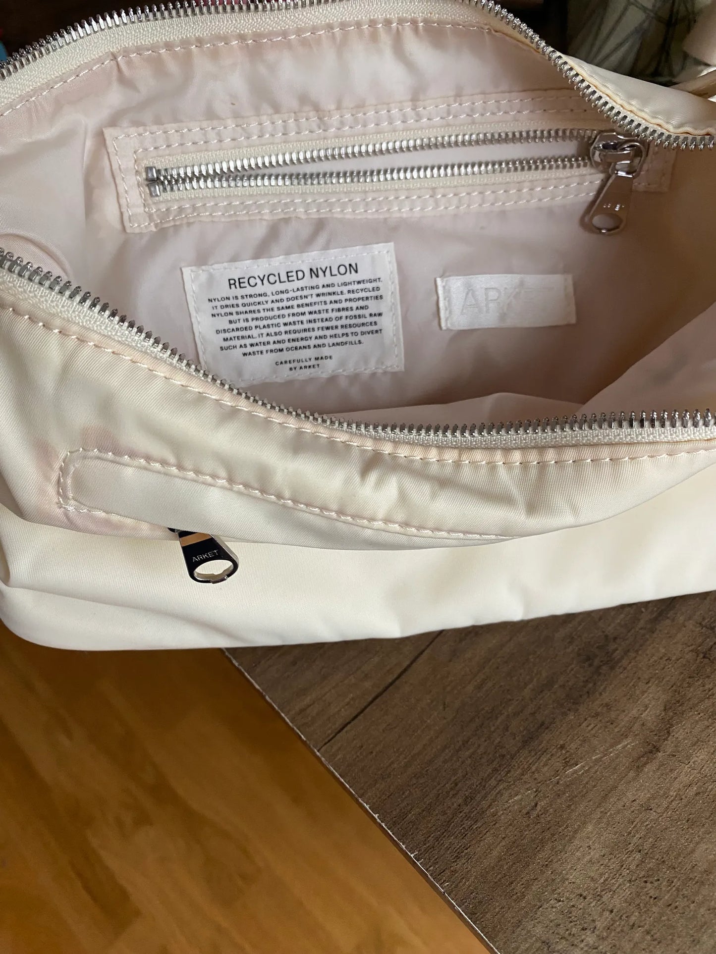 Arket-axelremsväska NWOT