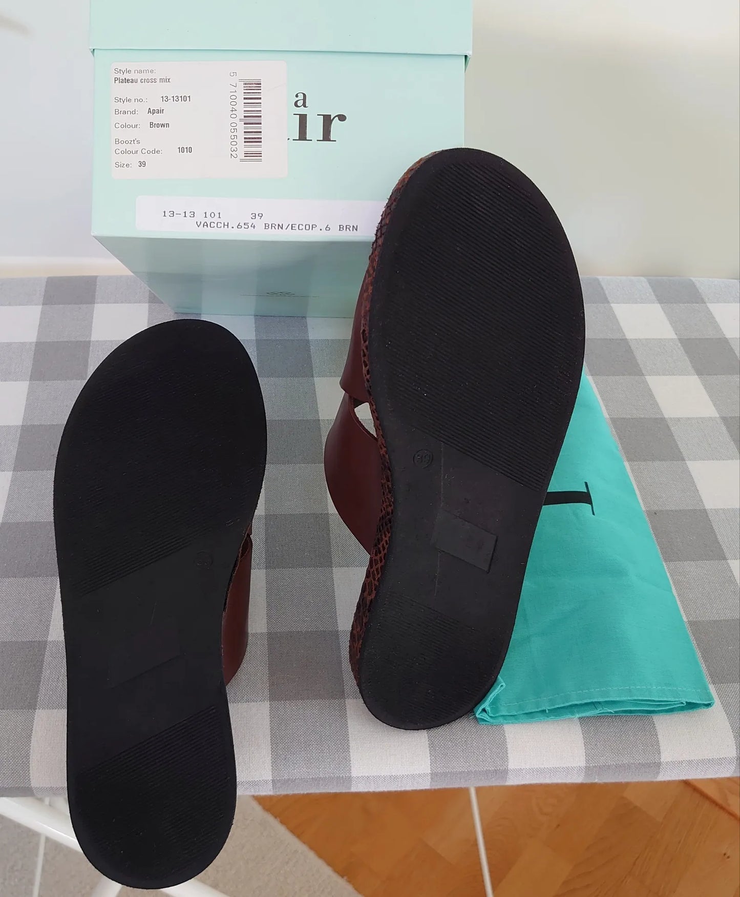 Apair Plateau Cross Mix Sandals