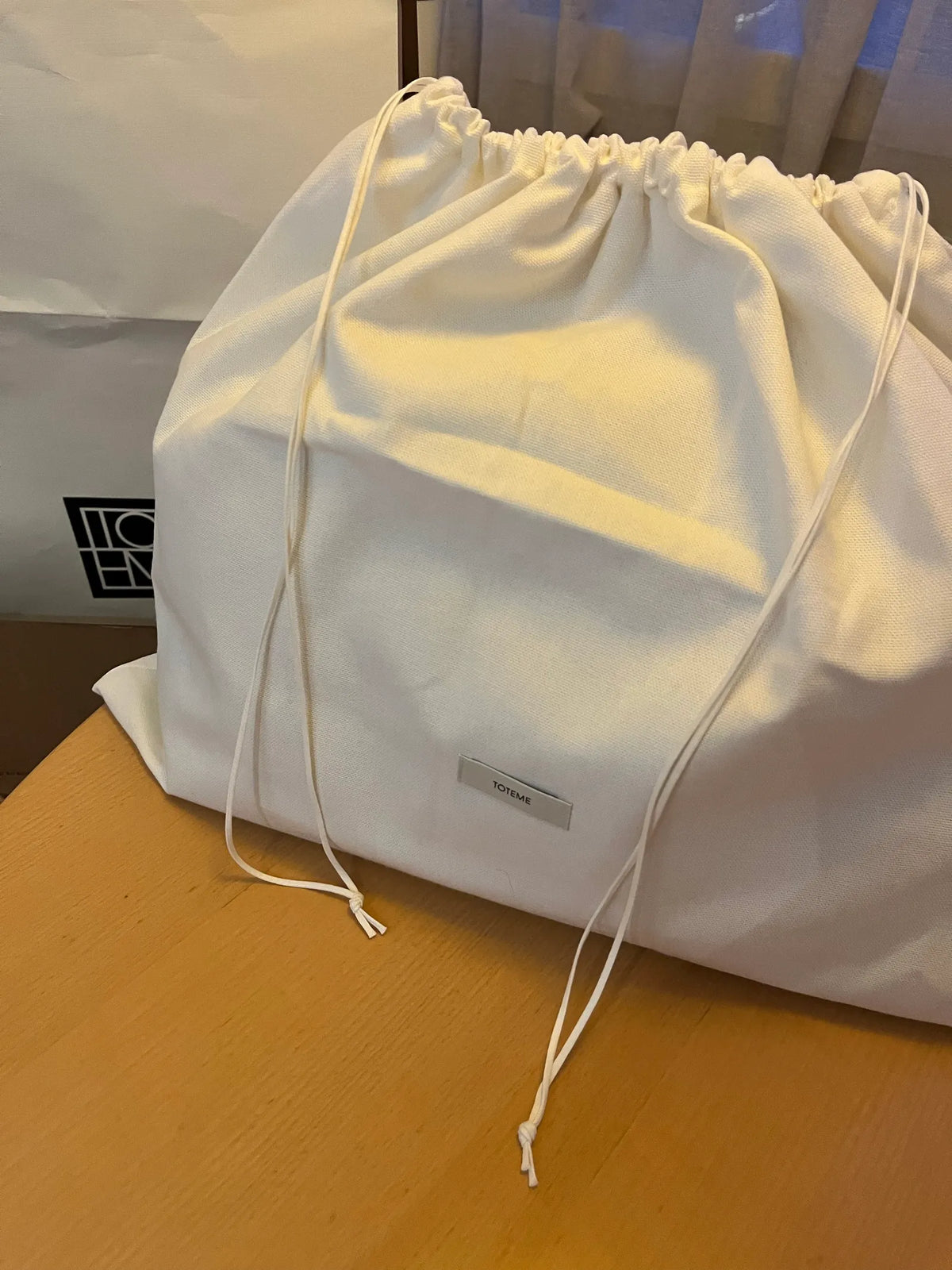 Toteme Medium Suede Day Tote Brown-axelremsväska NWT