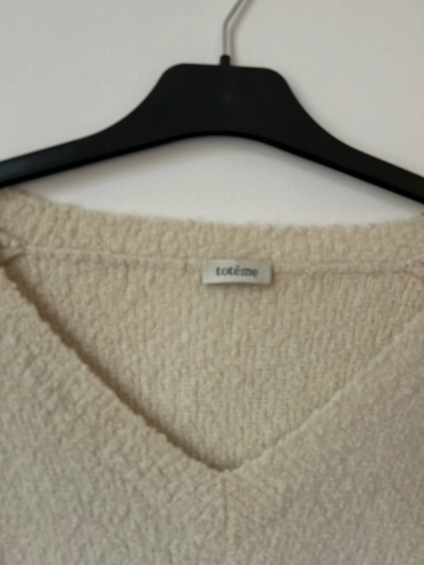 Toteme-ulltröja