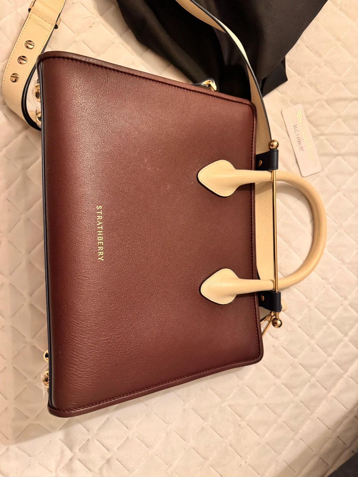 Strathberry Midi Tote I Färgen Burgundy/vanilla/navy Handbag