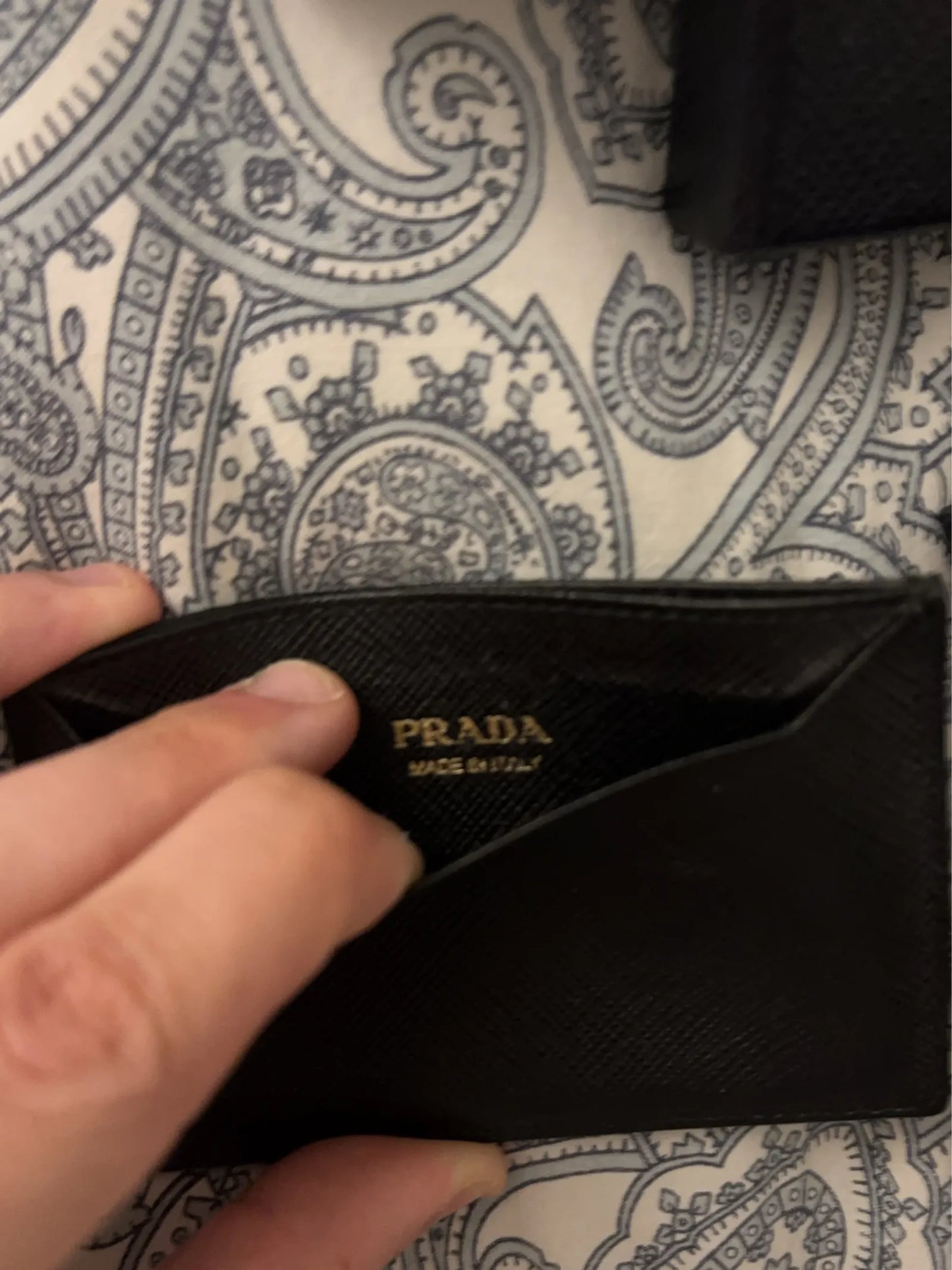 Prada-skinnplånbok