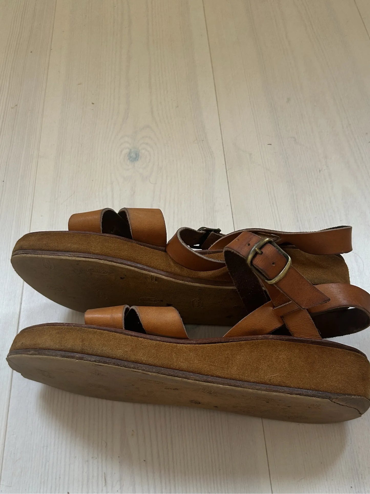 La Botte Gardiane Pac Compensé Sandals