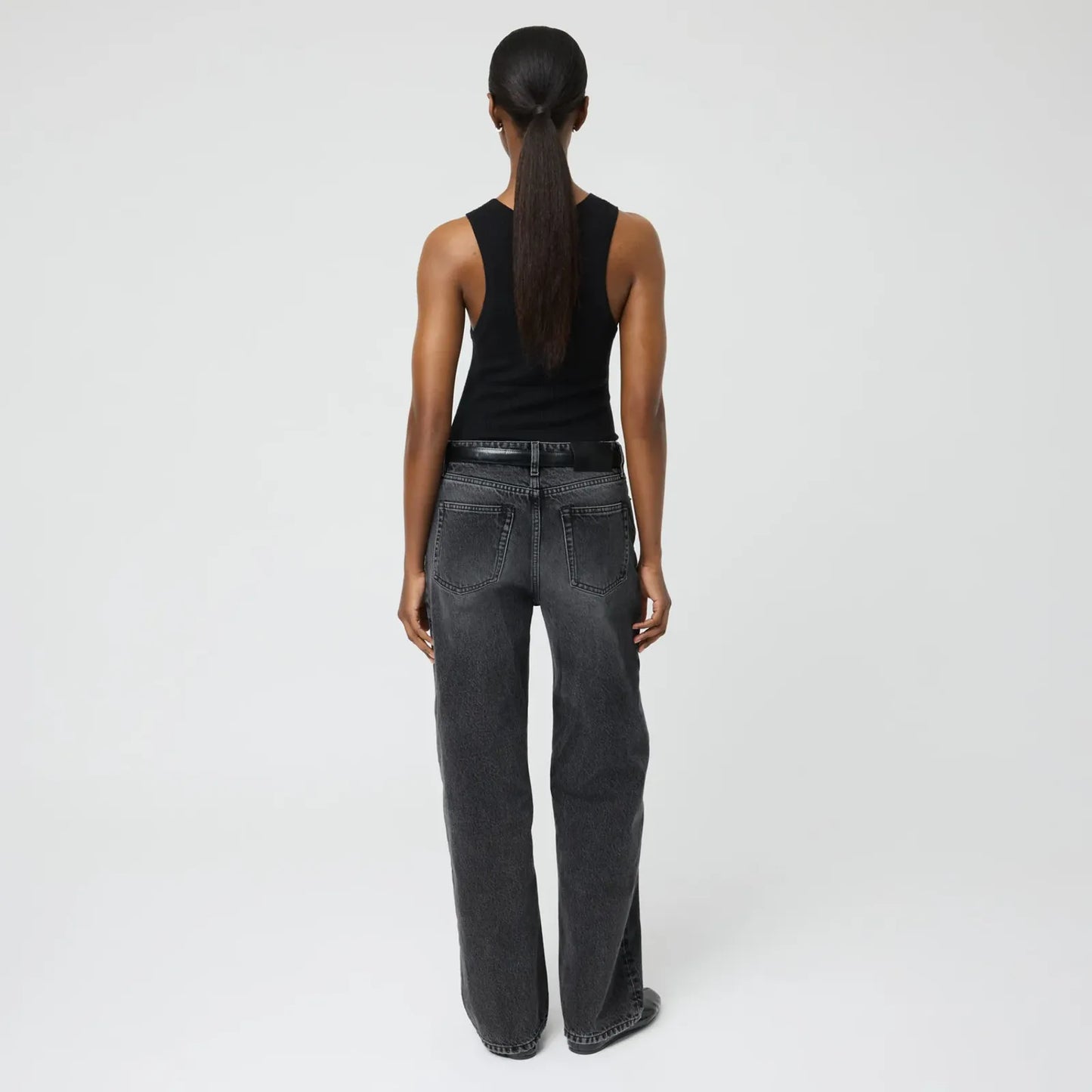 Women’s Mid-waist Barrel Leg Denim Jeans