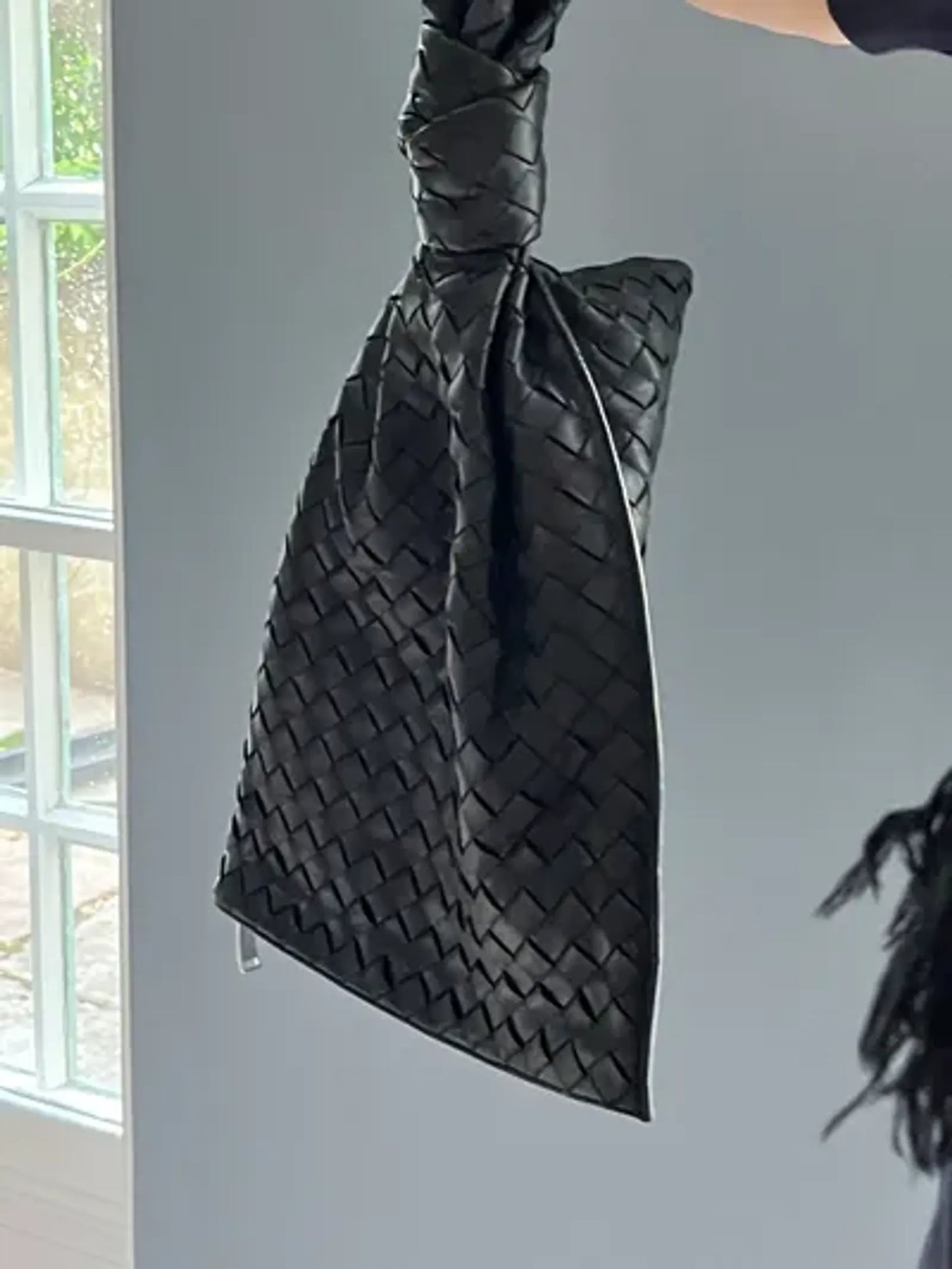 Bottega Veneta Twist Leather-skinnhandväska