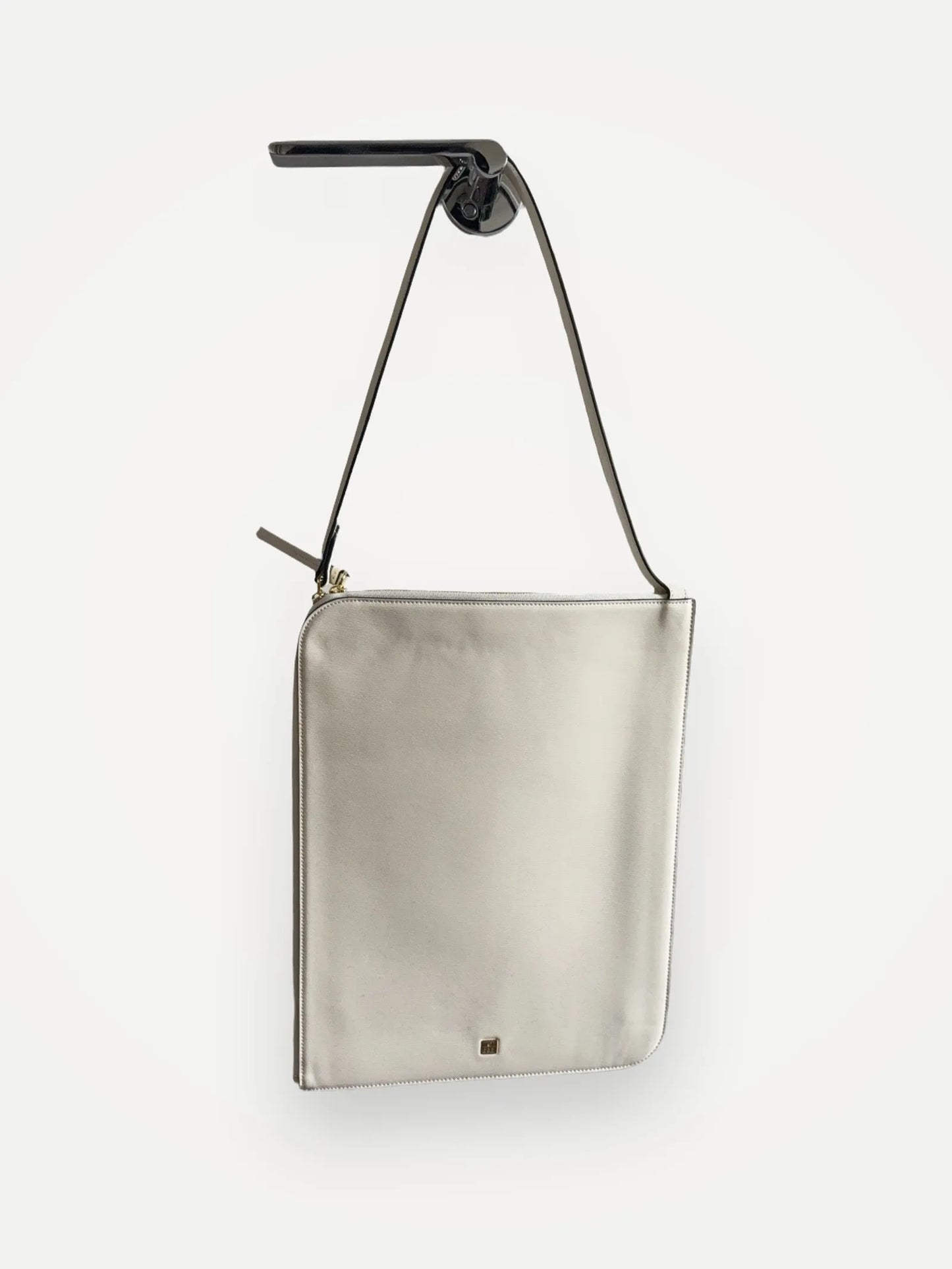Toteme Slim Leather Tote-skinnaxelremsväska NWOT
