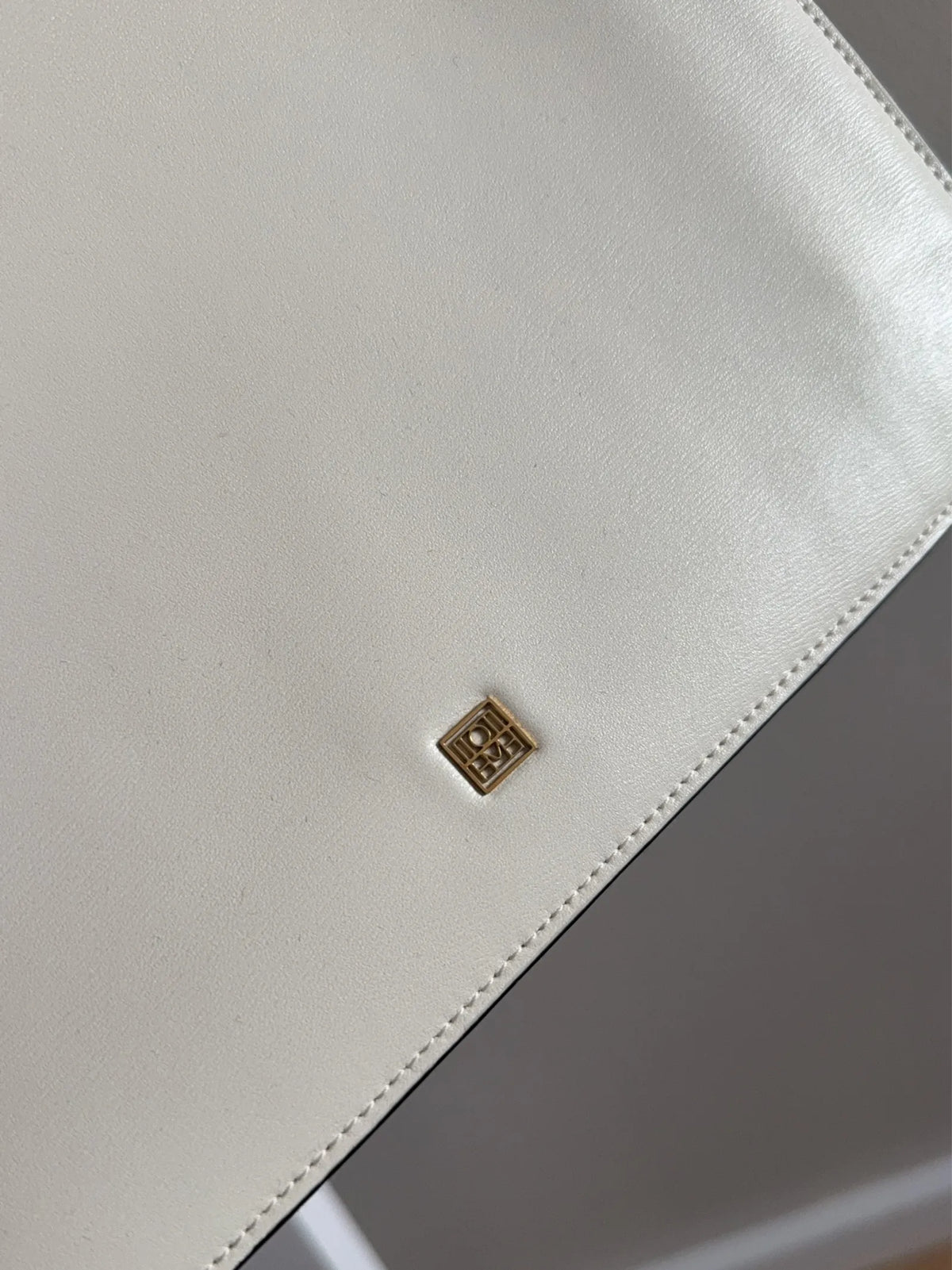 Toteme Slim Leather Tote Shoulder bag
