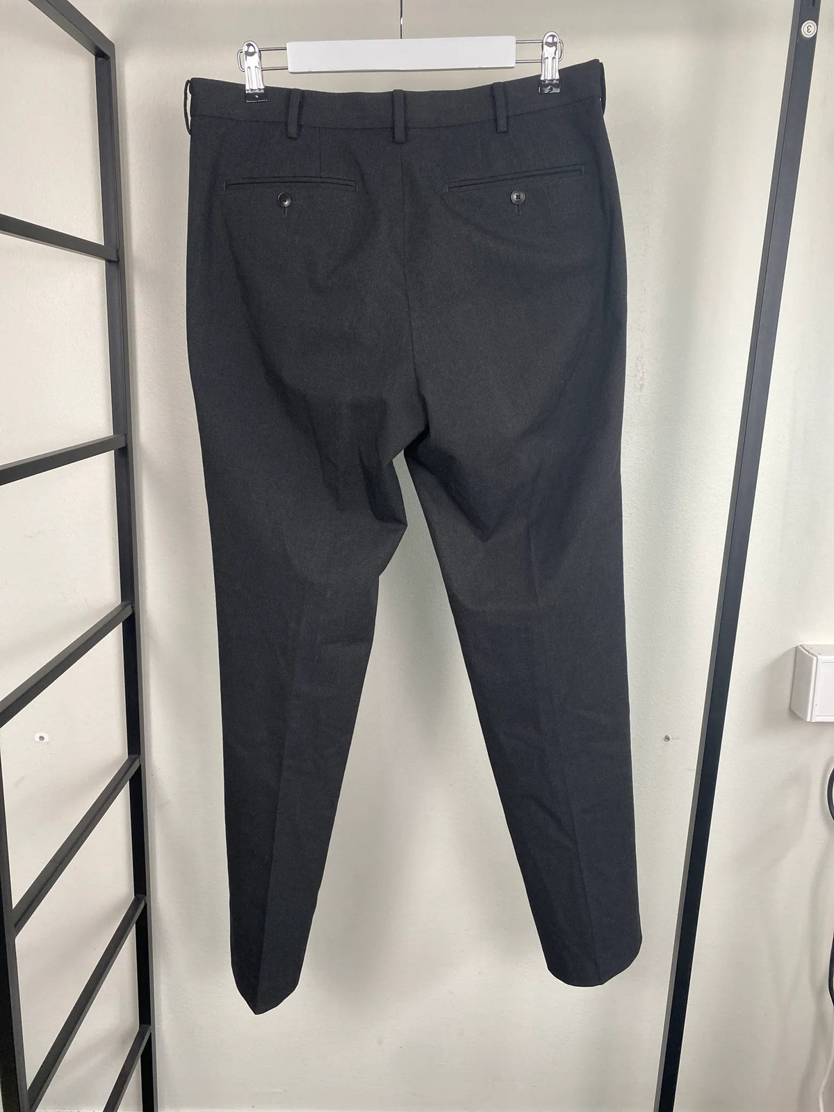 Uniqlo-kostymbyxor