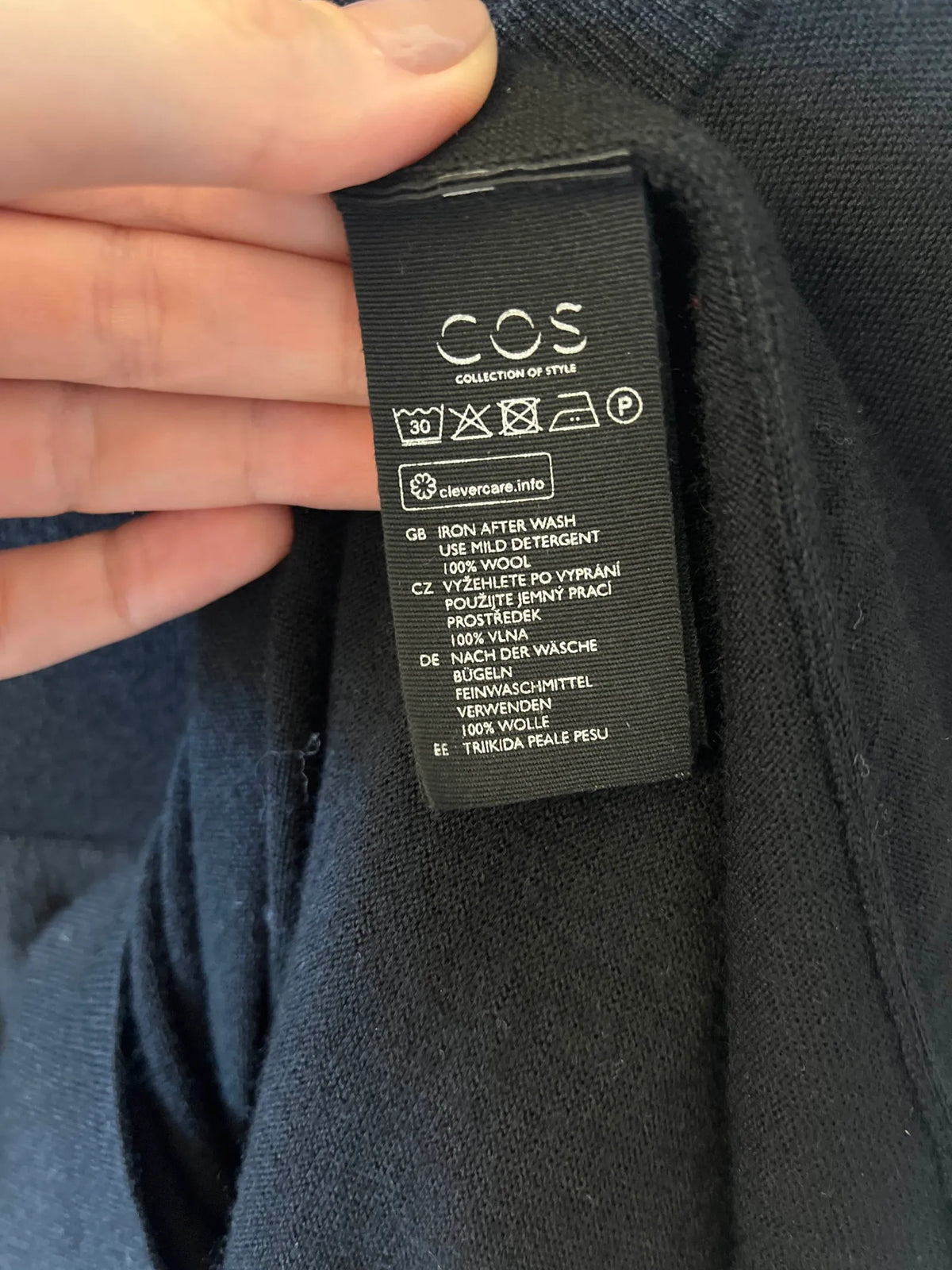 Cos-ullklänning
