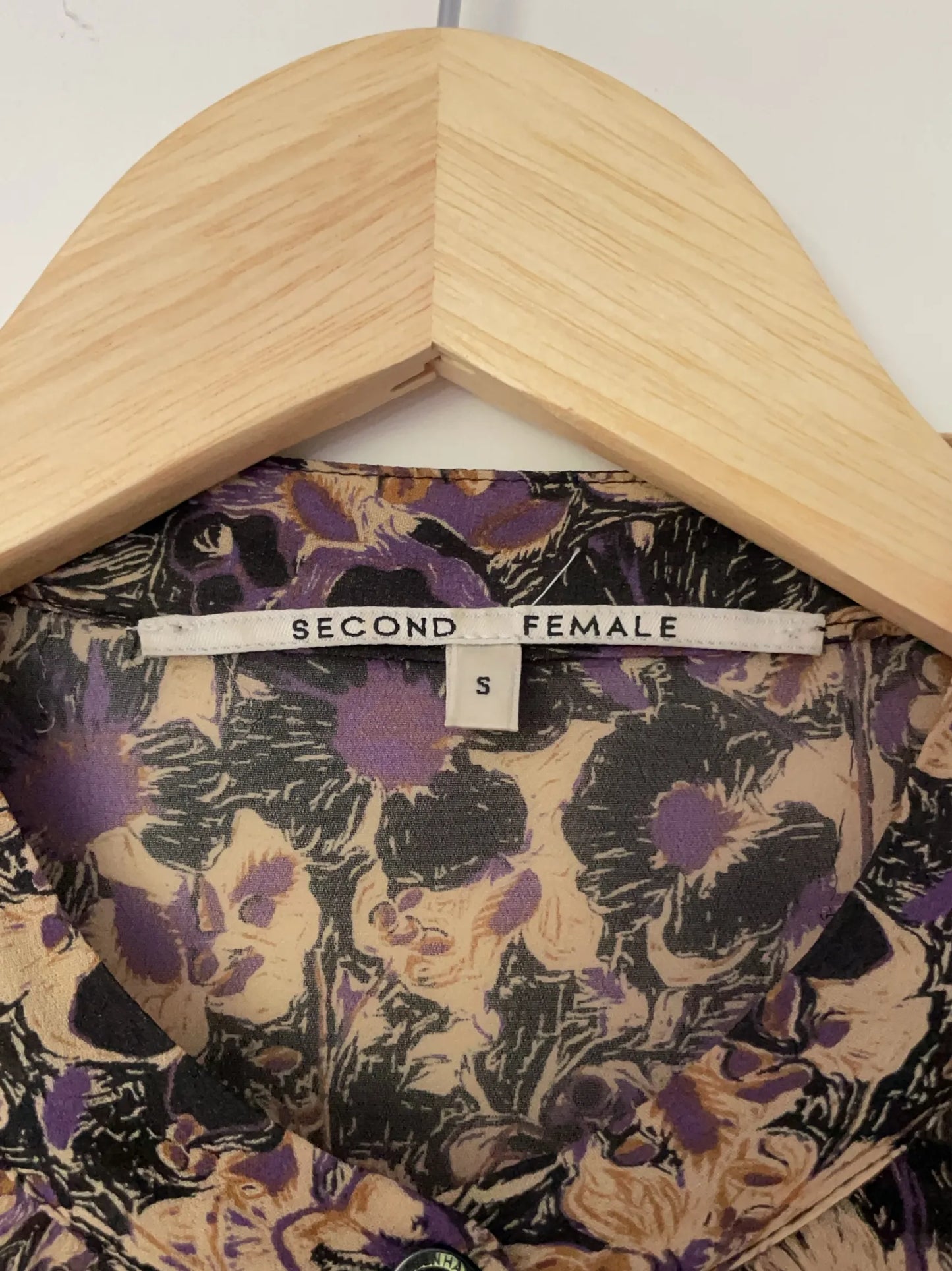 Second Female-blus