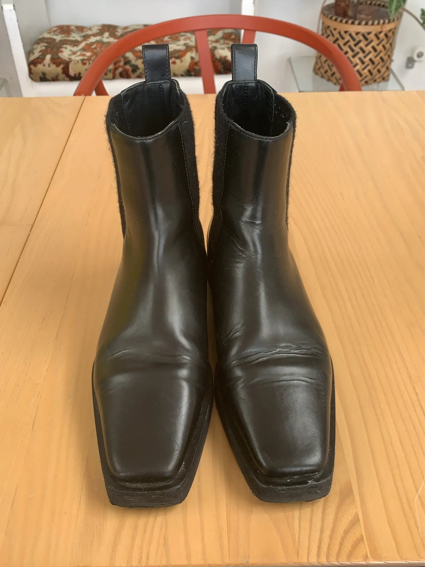 Toteme Chelsea-skinnboots
