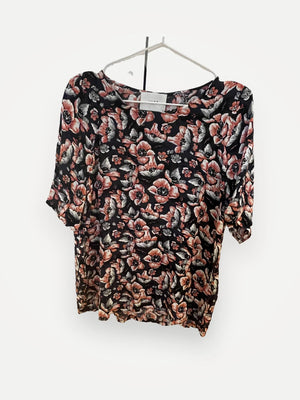 Just Female-blus