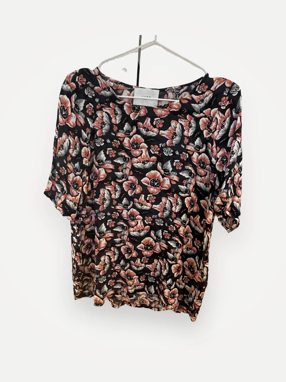 Just Female-blus