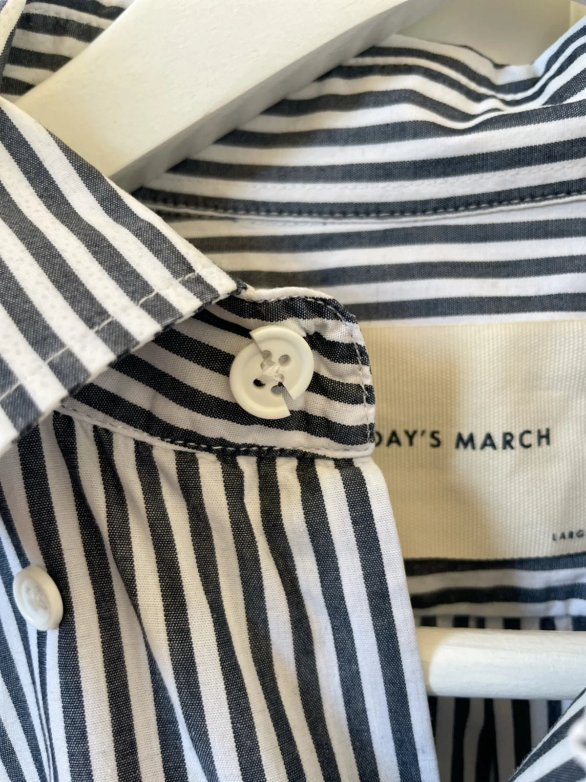 A Day's March-skjorta