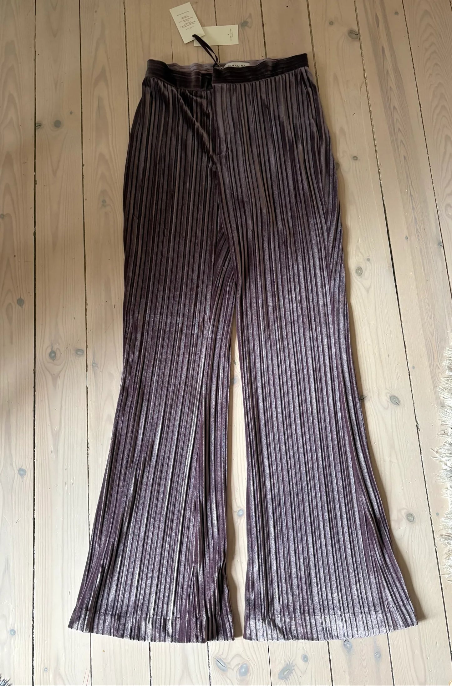 By Malina-set NWOT