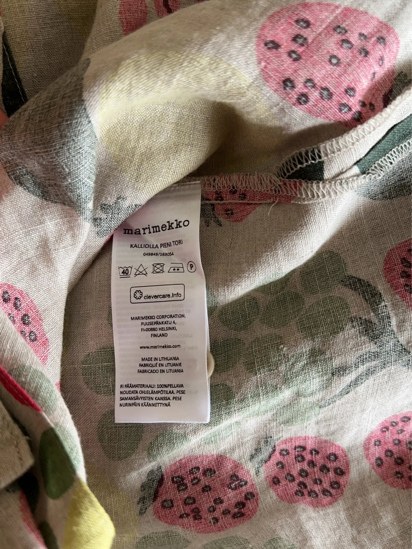 Marimekko Kalliolla Pieni Tori Shirt