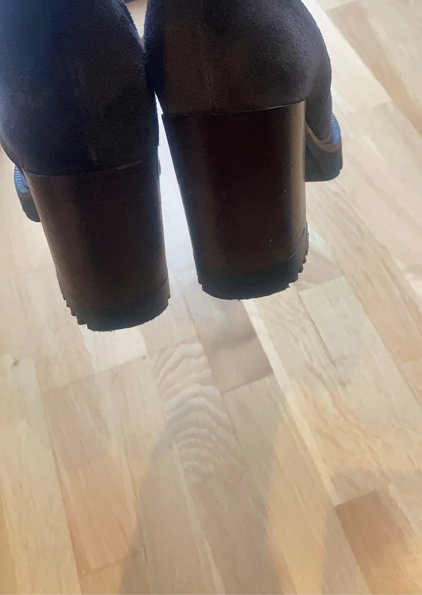 Apair Boots