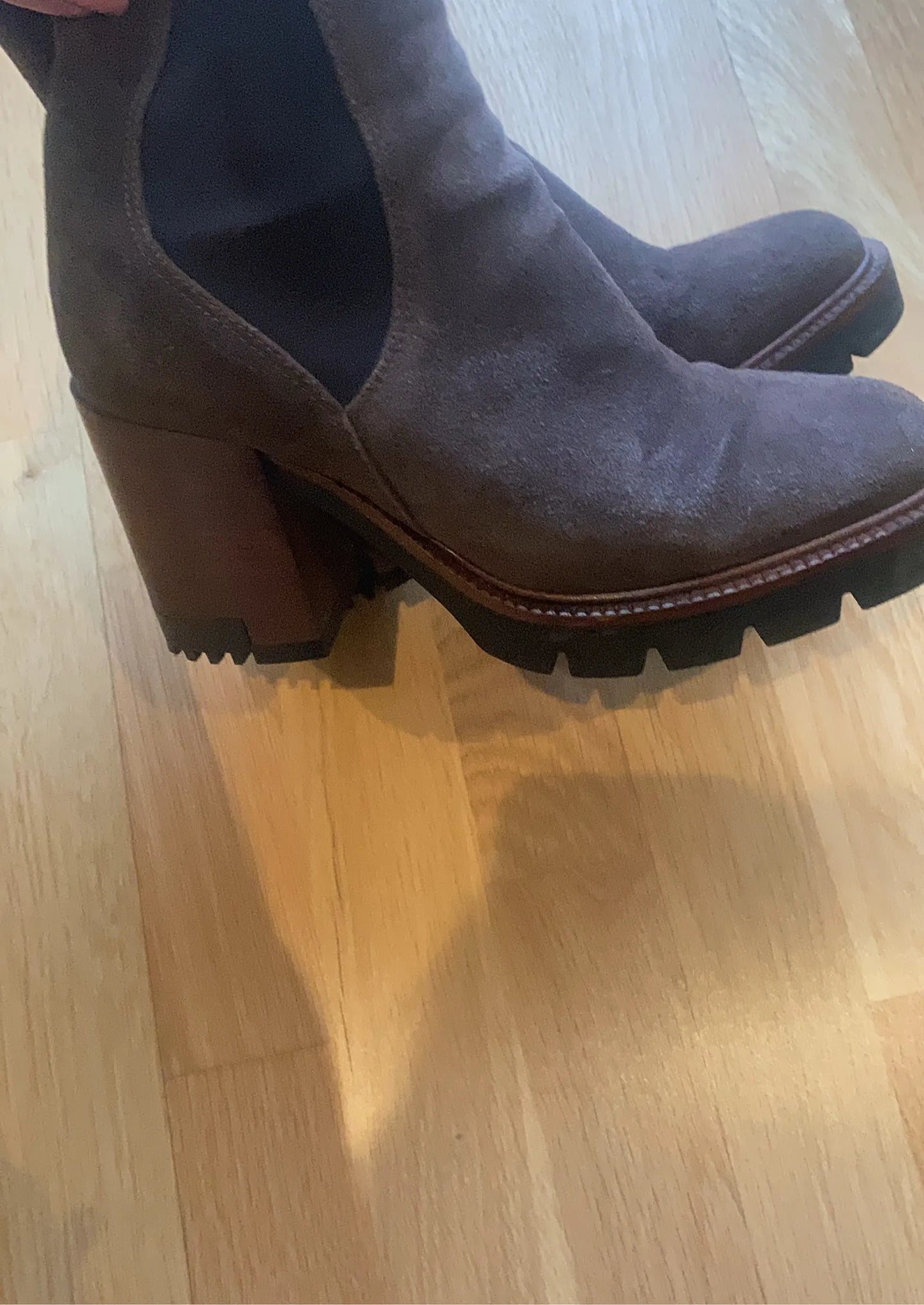 Apair Boots