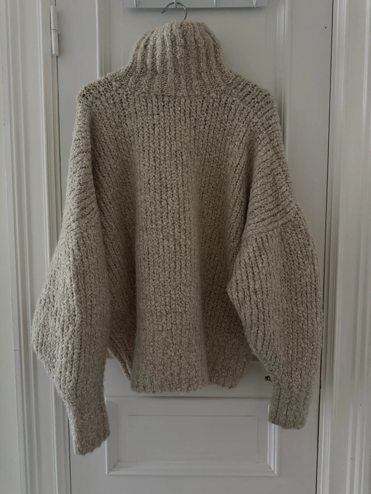 Toteme Alpaca Bouclé Turtleneck Bone-ullpolotröja