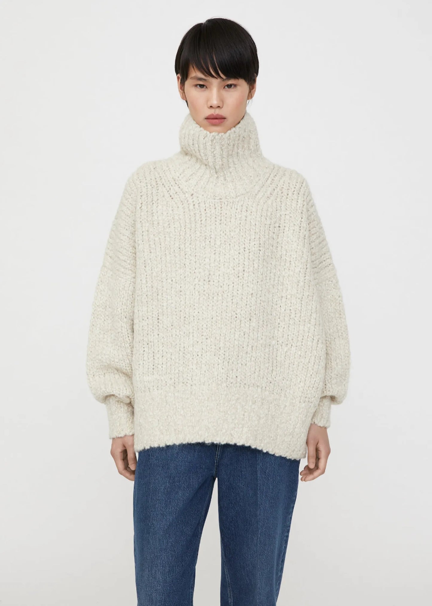 Toteme Alpaca Bouclé Turtleneck Bone-ullpolotröja