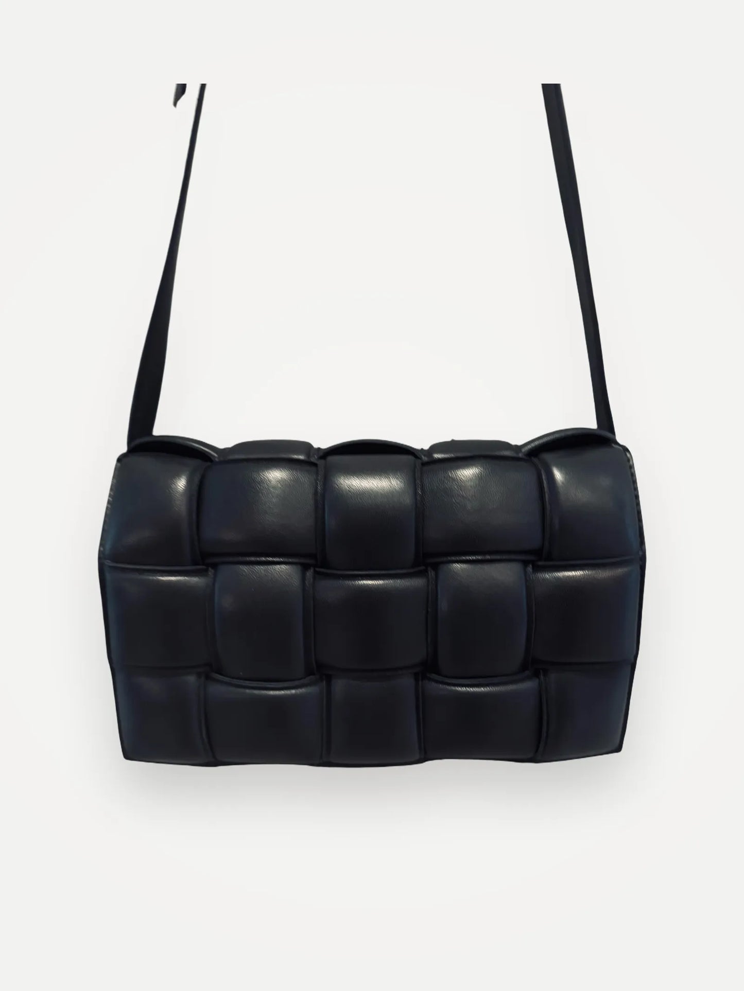 Bottega Veneta Casette Puffy Pouch-skinnhandväska