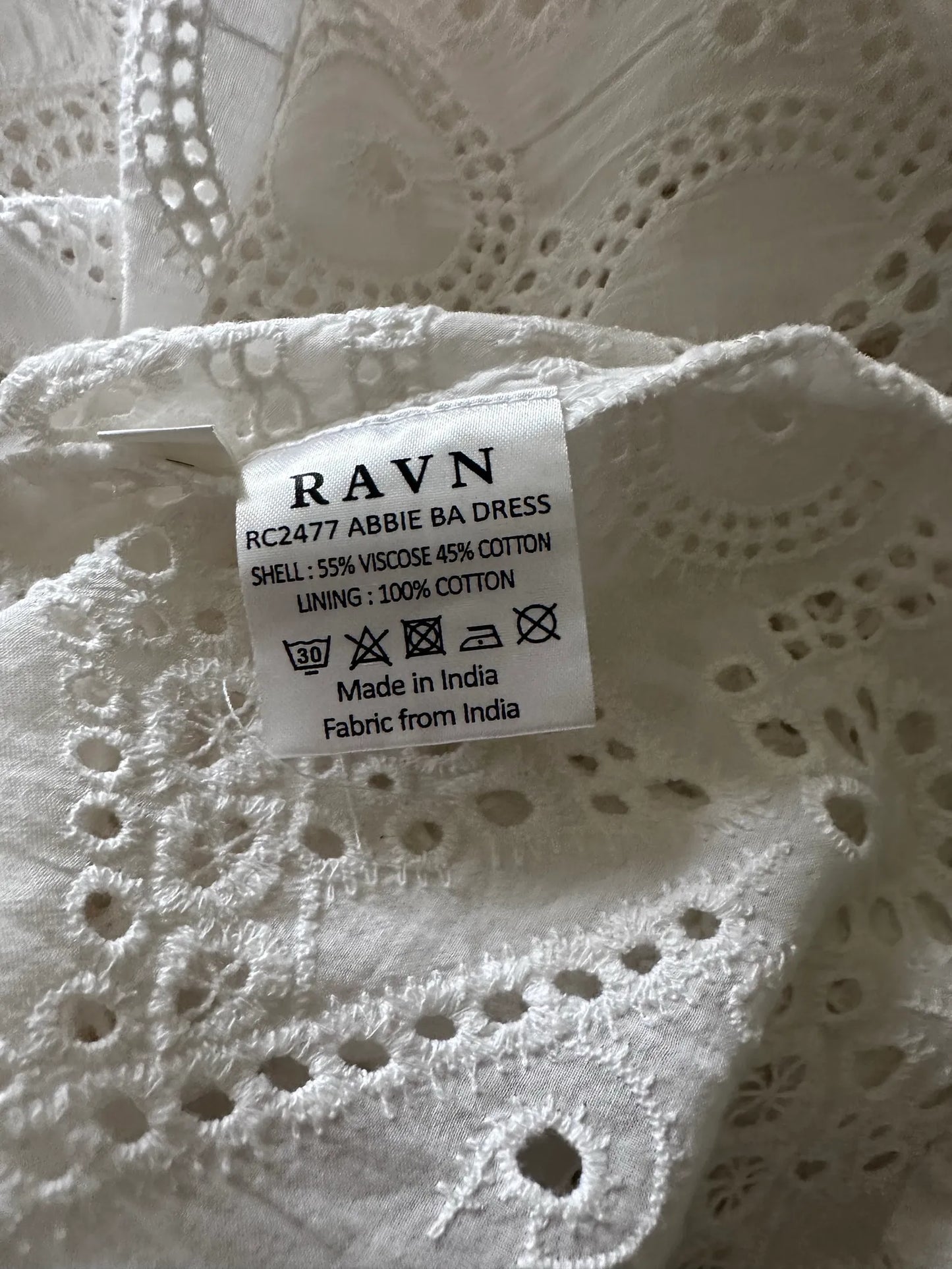Ravn-klänning