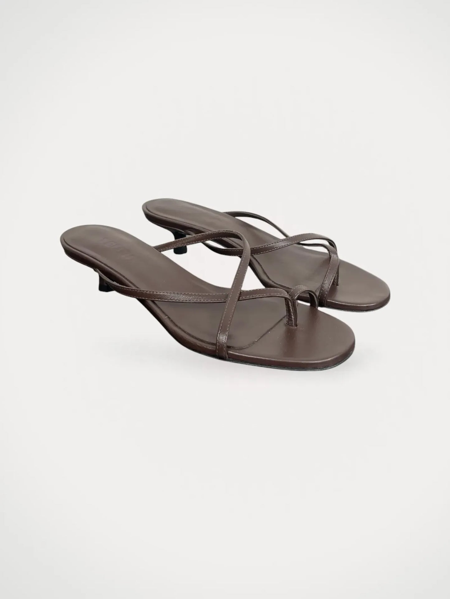 Teurn Studios Mika Low Brown-skinnklackar