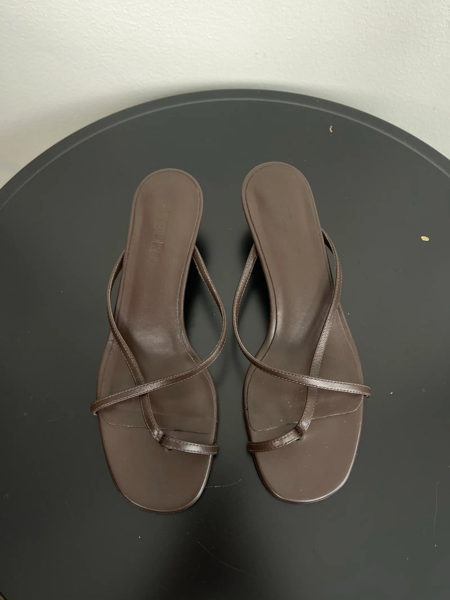 Teurn Studios Mika Low Brown-skinnklackar