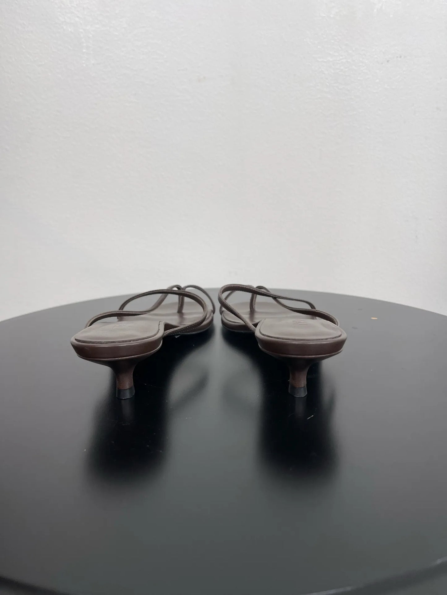 Teurn Studios Mika Low Brown-skinnklackar
