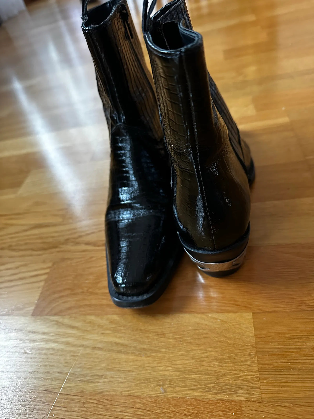 Gestuz-skinnboots