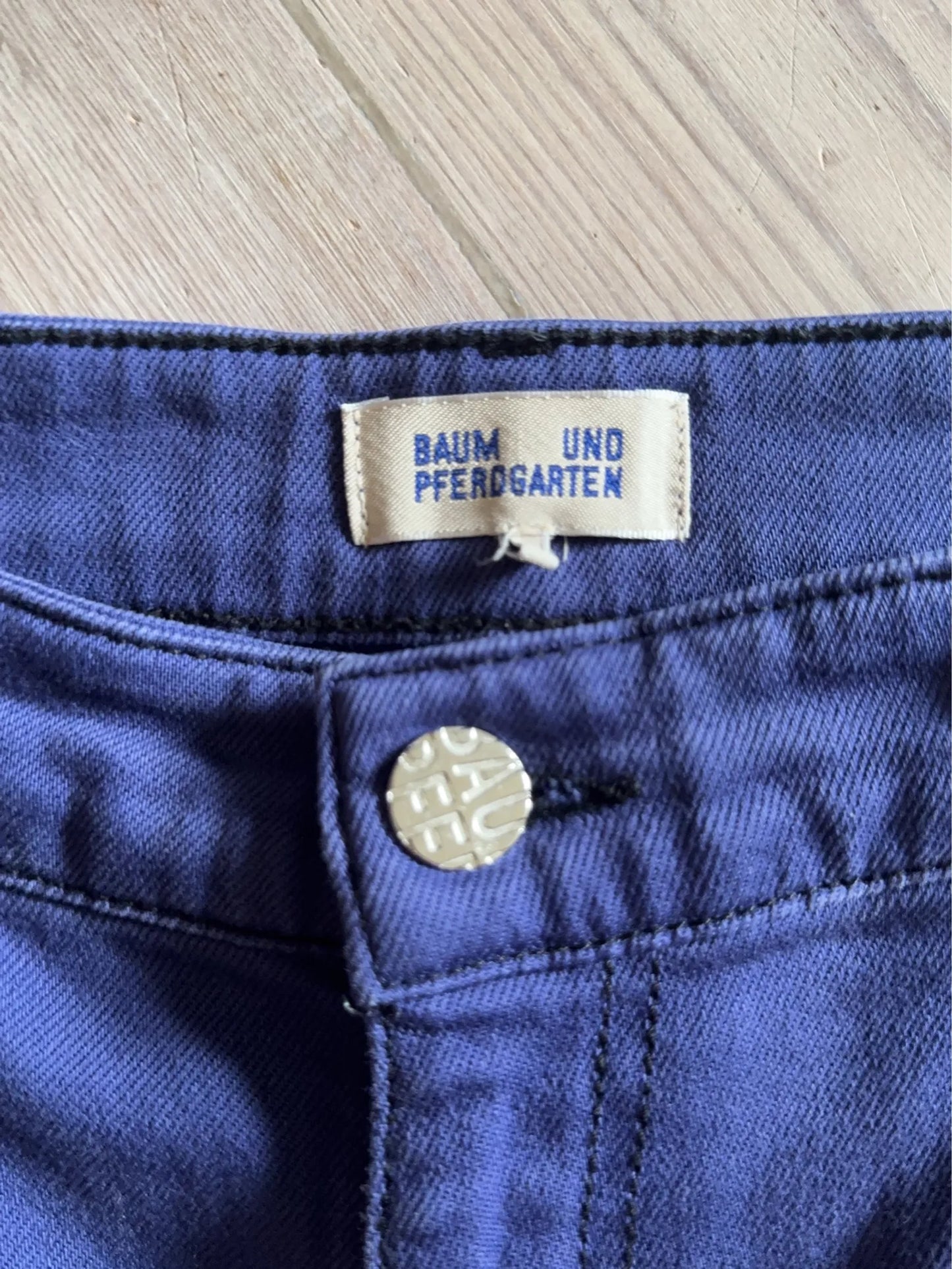 Baum und Pferdgarten Jeans