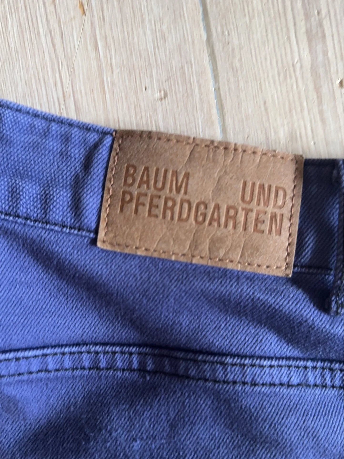 Baum und Pferdgarten Jeans