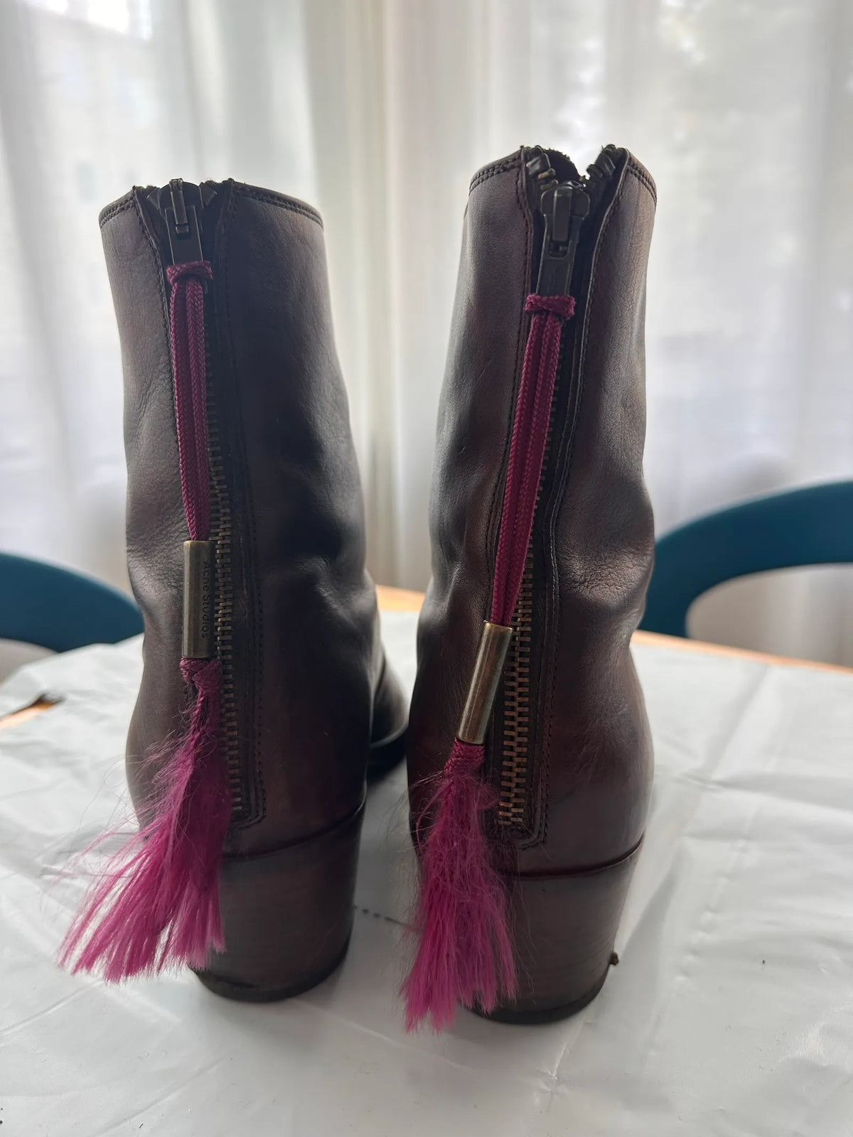 Acne Studios-skinnboots
