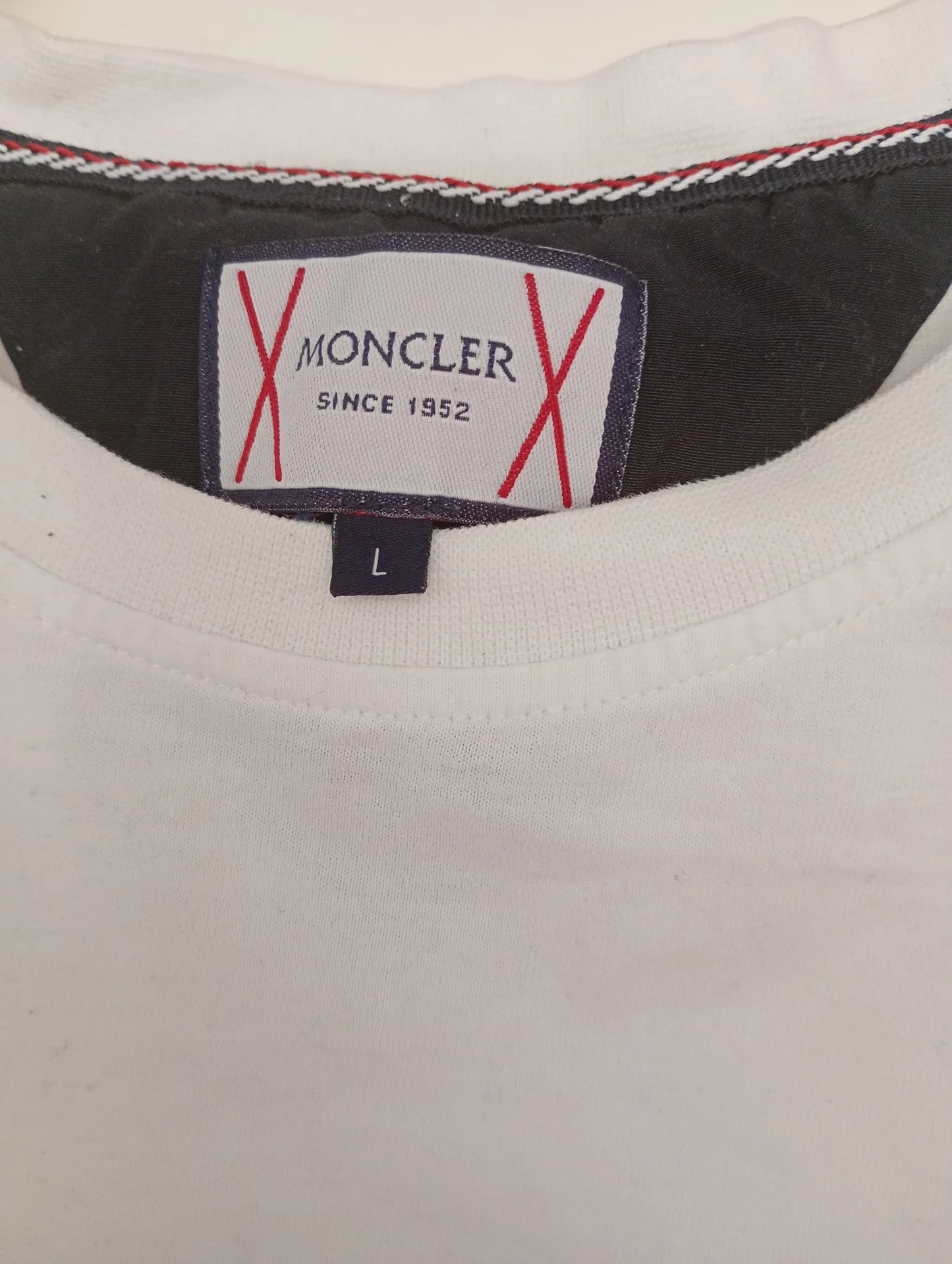 Moncler T-shirt