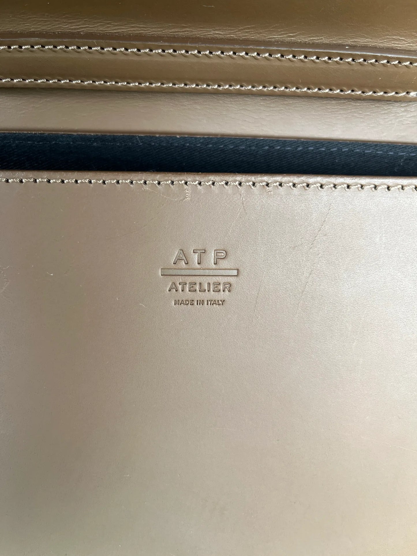 ATP Atelier Arezzo Tahini-skinnhandväska