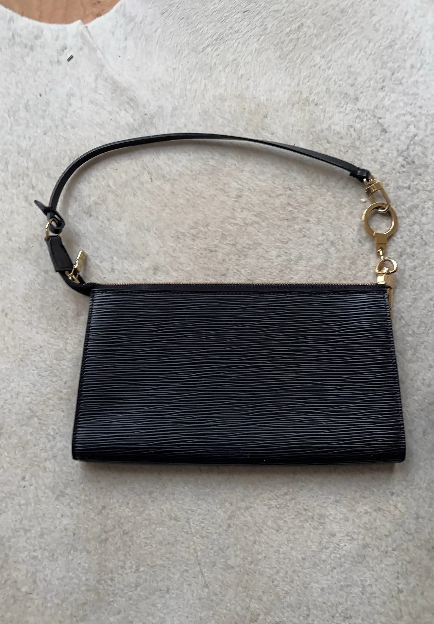 Louis Vuitton Lv Epi Poshette Shoulder bag