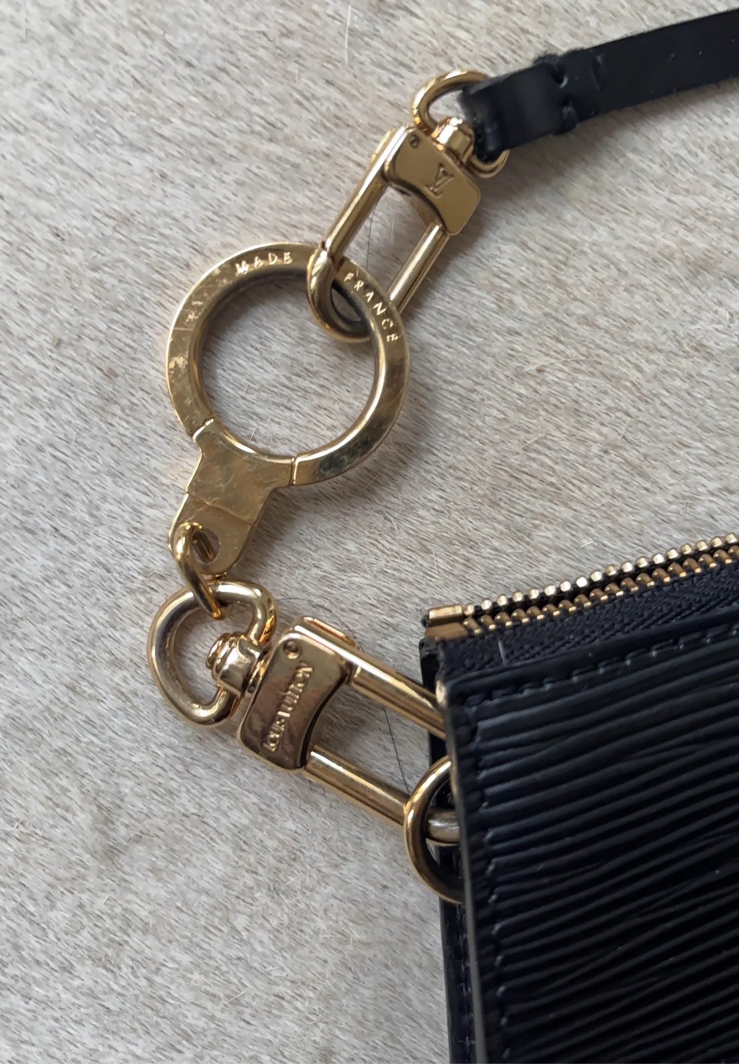 Louis Vuitton Lv Epi Poshette Shoulder bag
