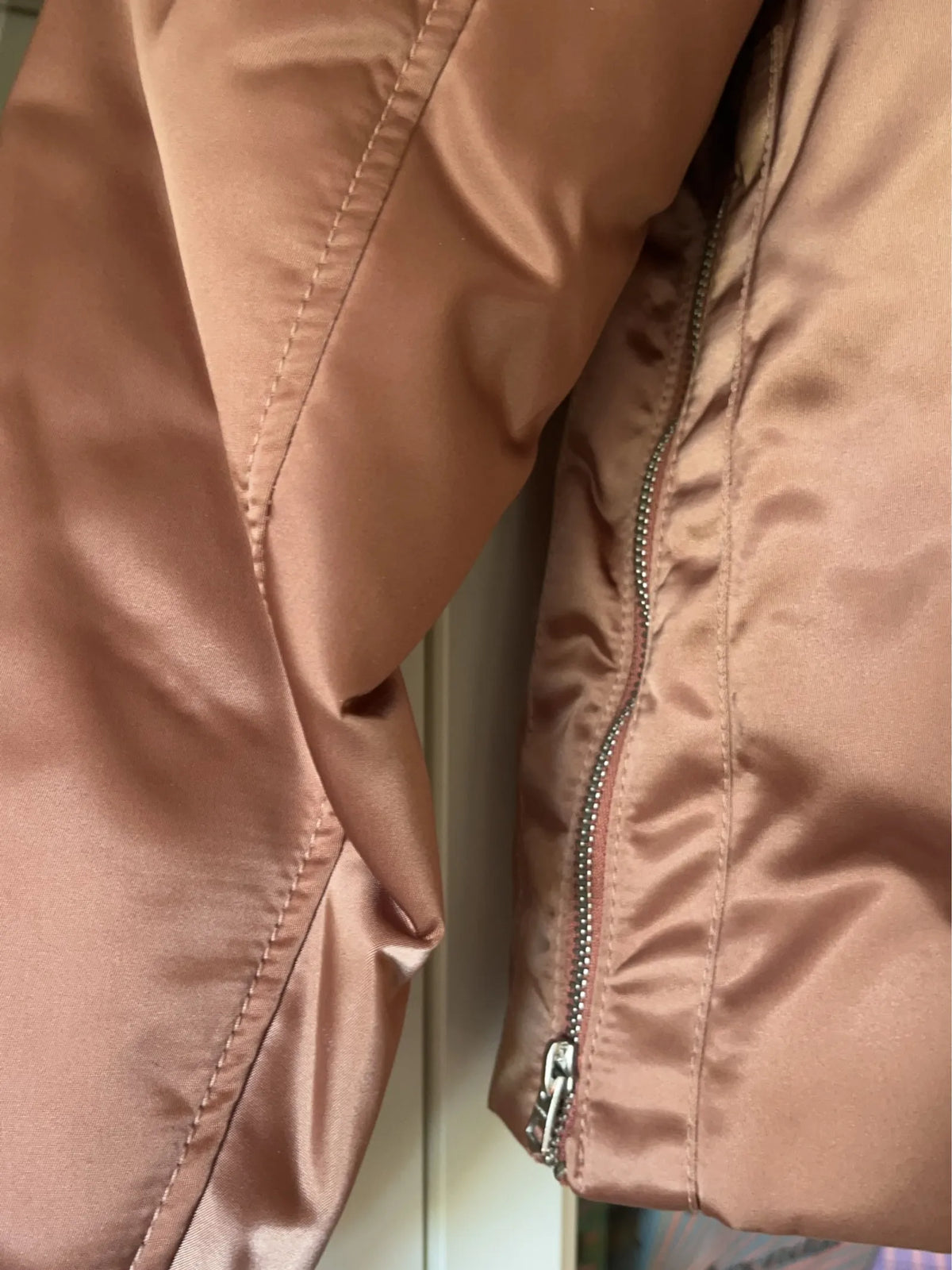 Acne Studios Adela Bomber I Färgen Dusty Rose-jacka
