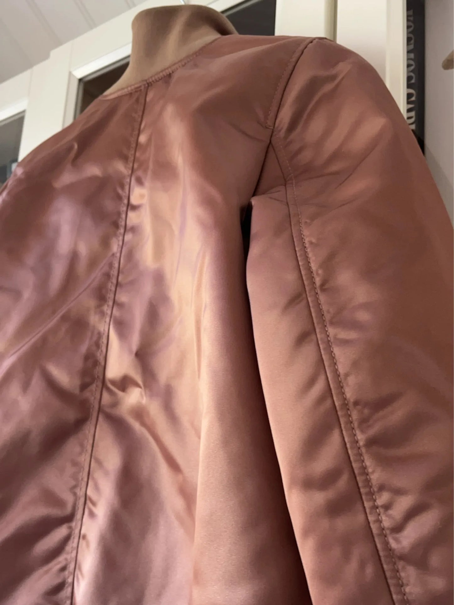 Acne Studios Adela Bomber I Färgen Dusty Rose-jacka