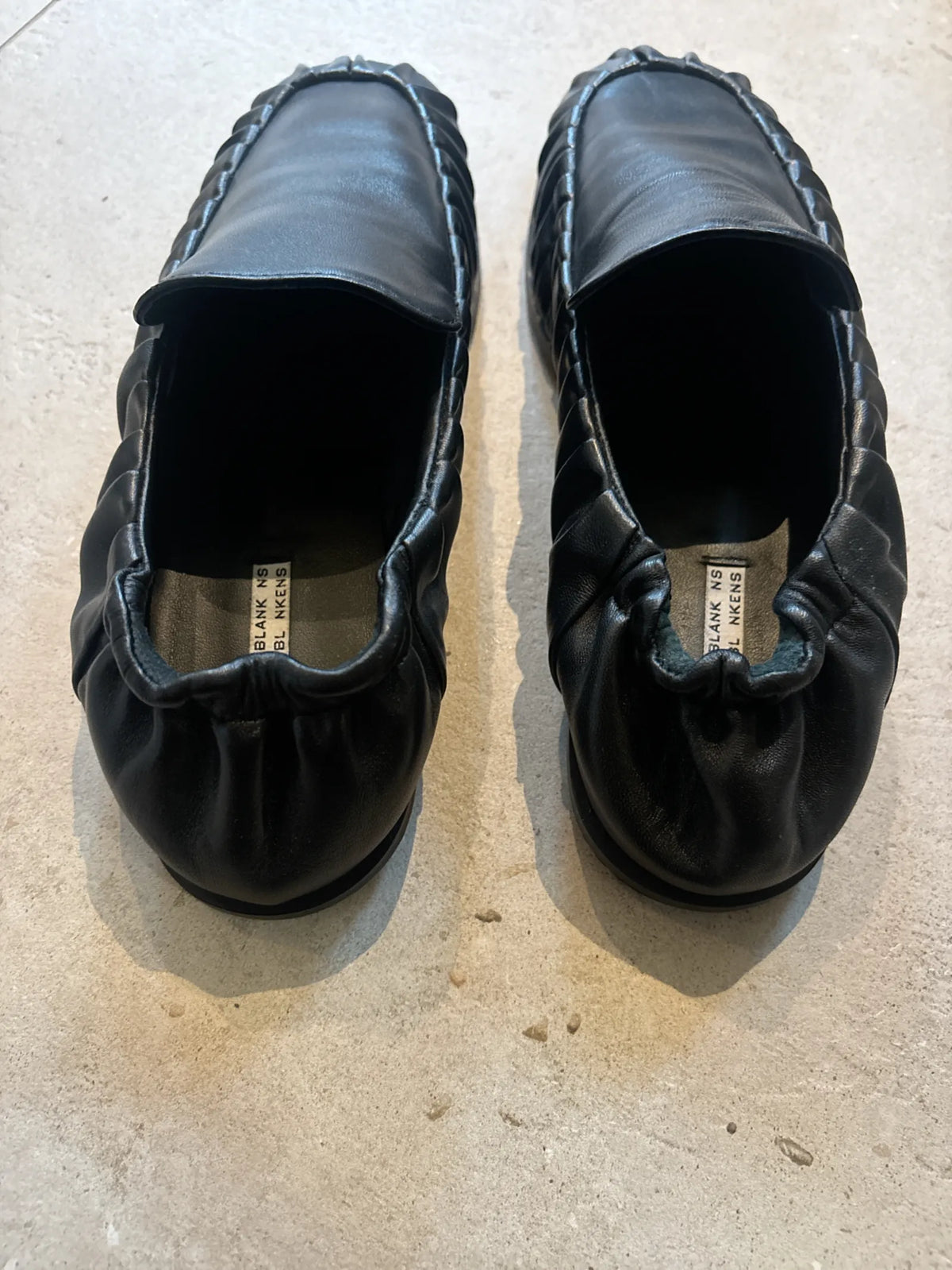 Blankens-skinnloafers